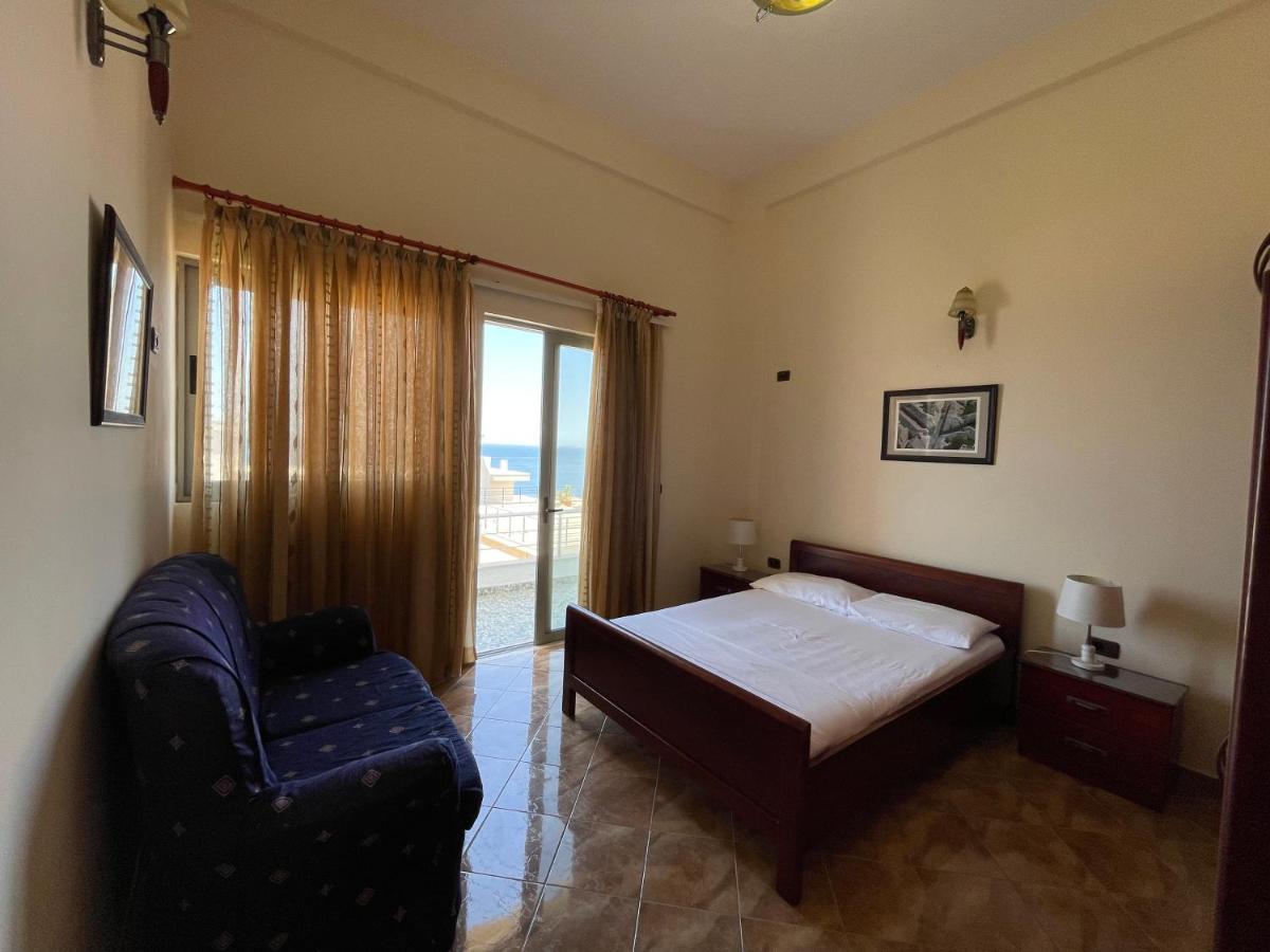 The First Hotel Saranda 외부 사진